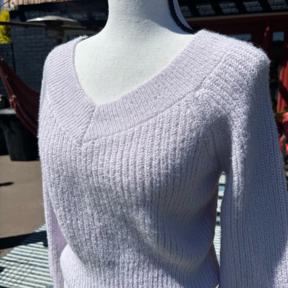 Happily Grey cropped lavender v-neck sweater long sleeve women’s size Med NWOT